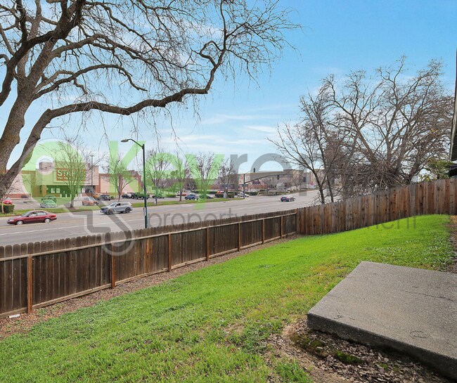 Building Photo - 6385 Bonham Cir