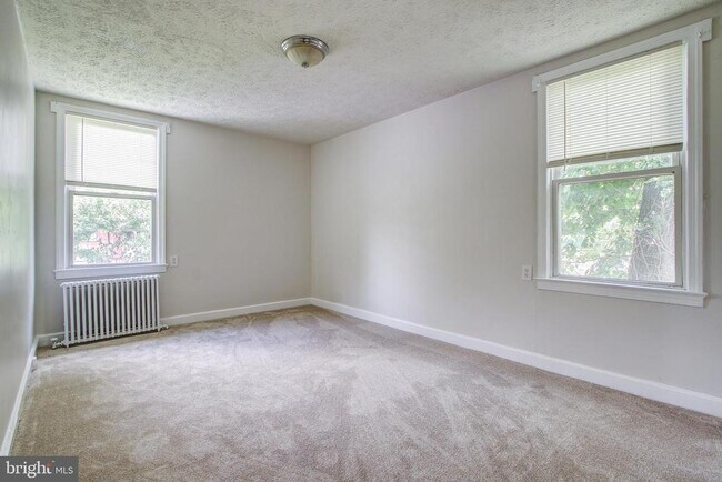 Building Photo - 6120 41st Ave