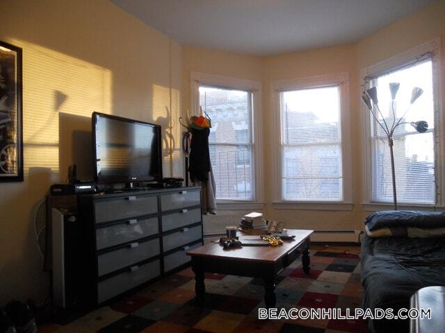 Building Photo - 40 Anderson St