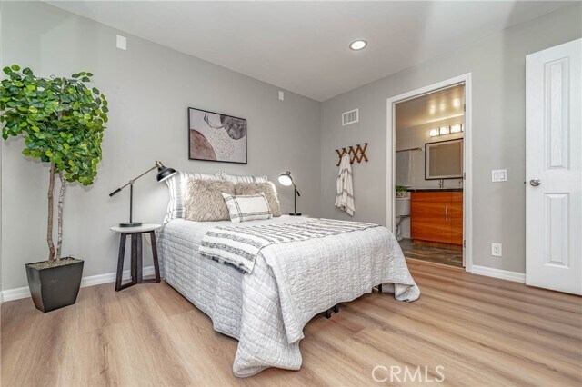 Building Photo - 48 Arboles