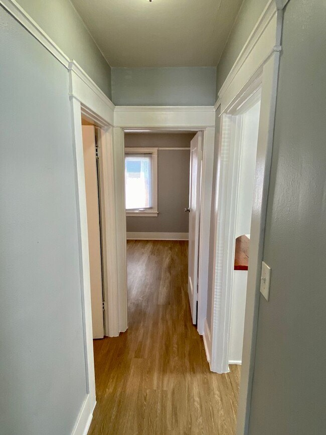 Building Photo - 2315-2317 State Street