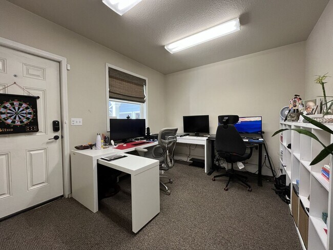 Building Photo - Comfortable Living in Bethany with Two Separate Units, Expansive 0.45-Acre Lot & Versatile Detach...