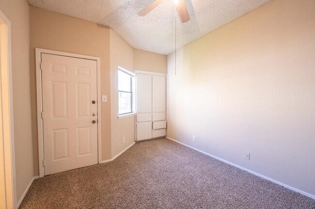 Building Photo - 2818 Nueces St