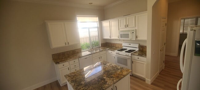 Building Photo - Sun City: 55&older Community - Single Story- 2 Bedroom Plus Den 2 Bath 2 Car Garage Large Fenced ...