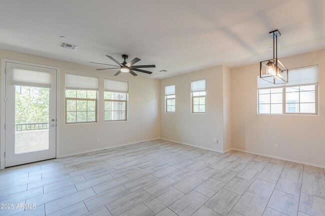 Building Photo - 1665 E Dogwood Ln