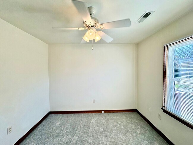 Building Photo - 5312 Ridgerun Terrace