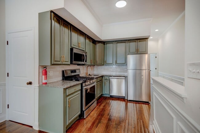 Building Photo - Newly Renovated 6 Bedrooms / 4 Bathrooms at Norris St