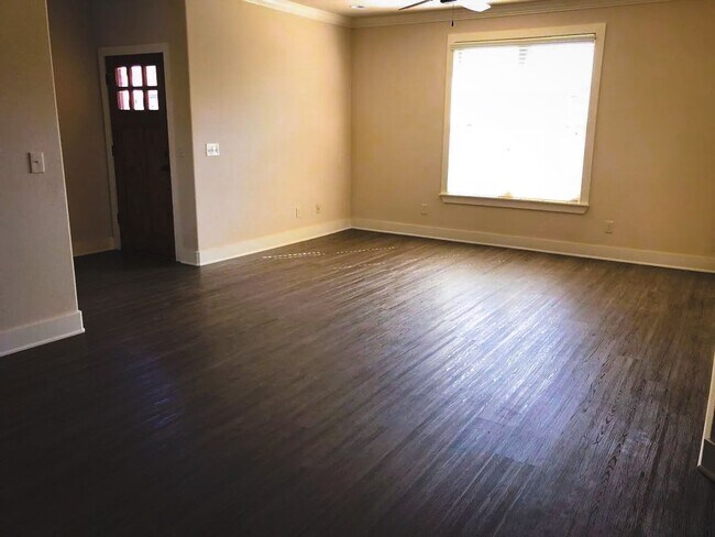 Building Photo - BEAUTIFUL HOME IN GREAT LOCATION!