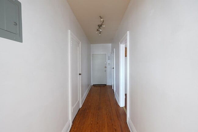 Building Photo - 573 Ave E