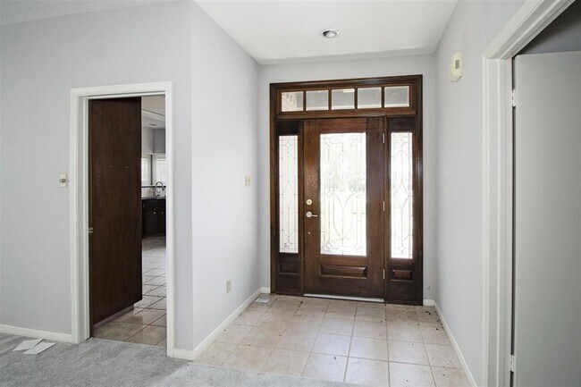 Building Photo - 3323 Village Falls Ct