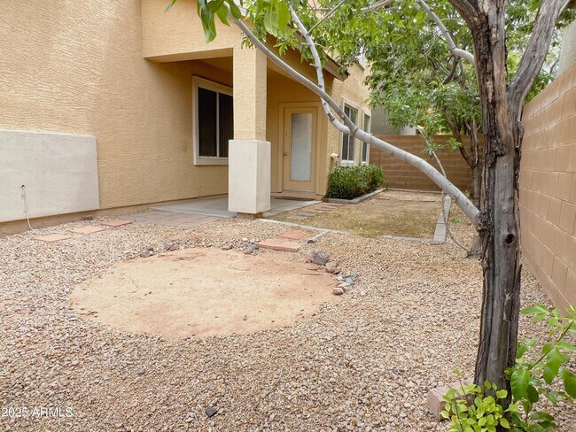 Building Photo - 3041 W Darien Way
