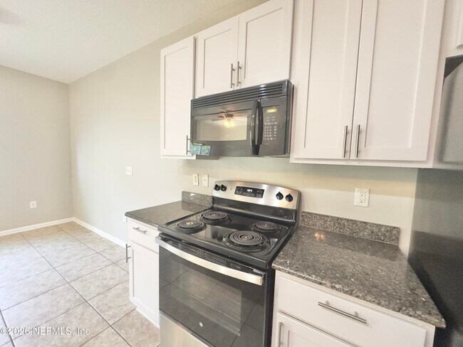 Building Photo - 284 Moultrie Village Ln