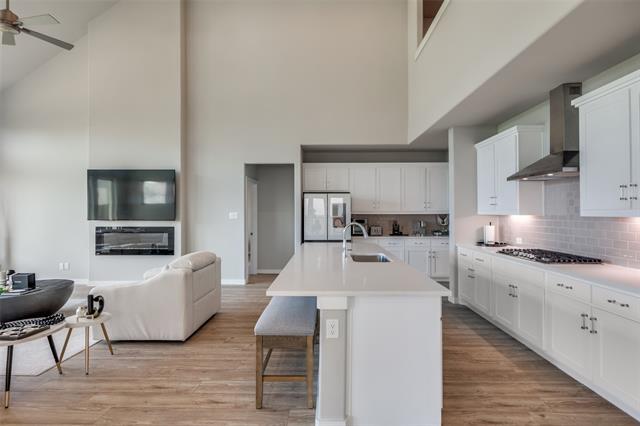 Building Photo - 352 Community Dr