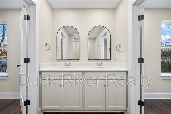 Building Photo - 119 Westover Dr