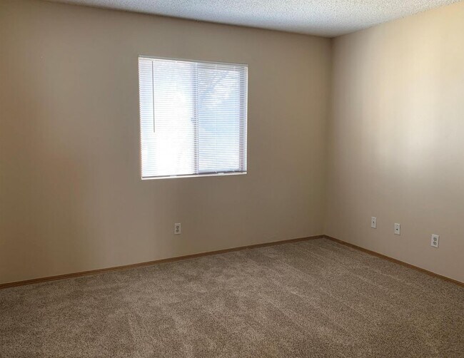 Building Photo - 1263 Soaring Eagle