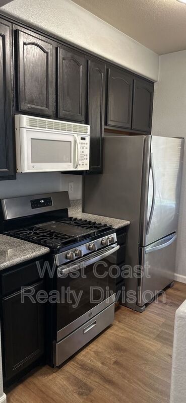 Building Photo - 8690 New Salem St