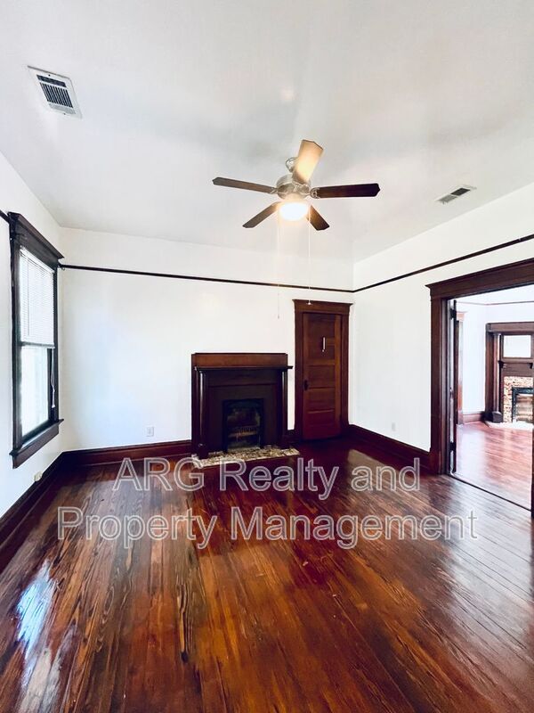 Building Photo - 487 Boulevard SE