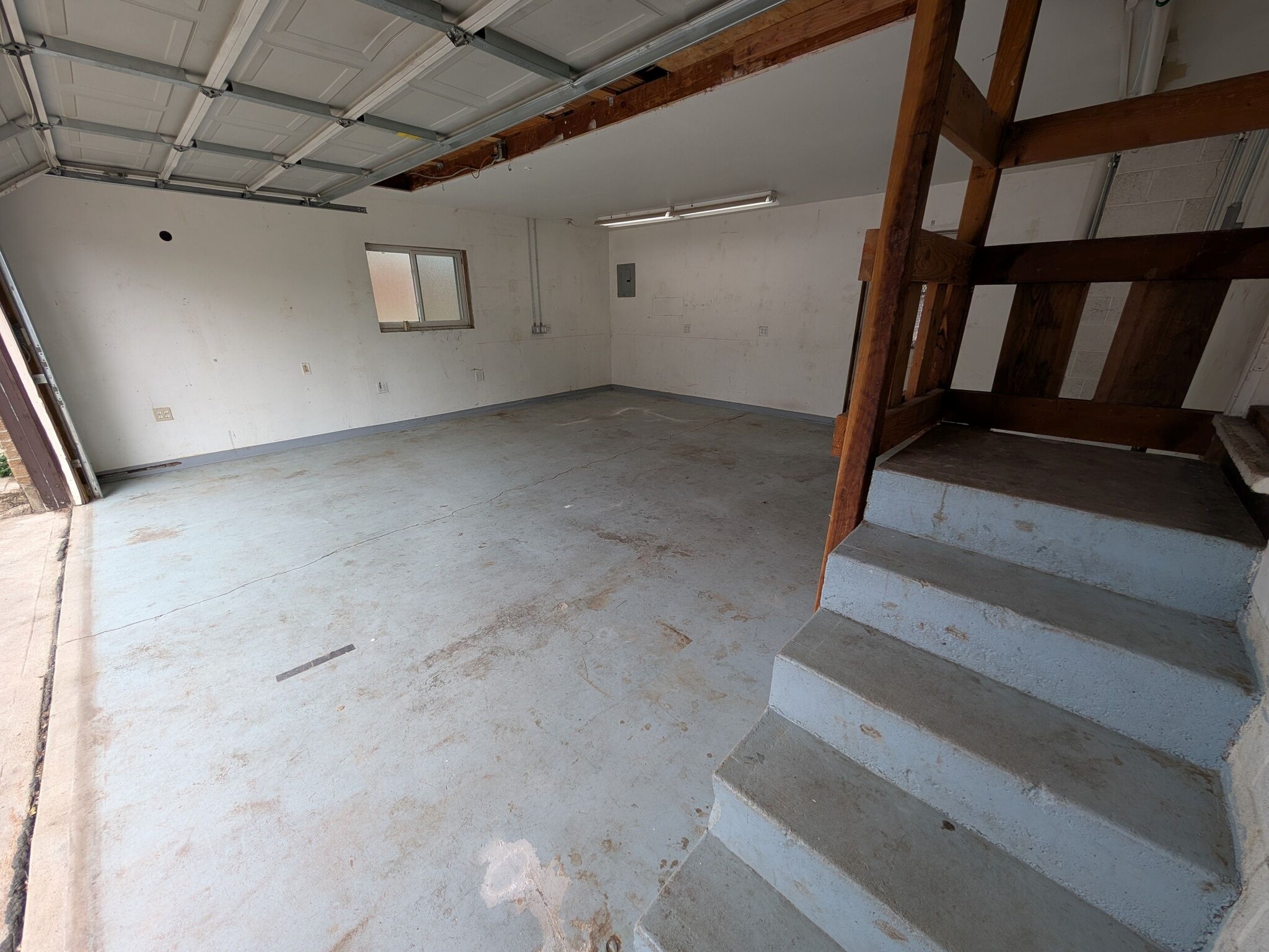 Building Photo - 790 Depew St