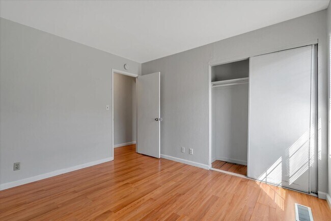 Building Photo - 30079 Vanderbilt St