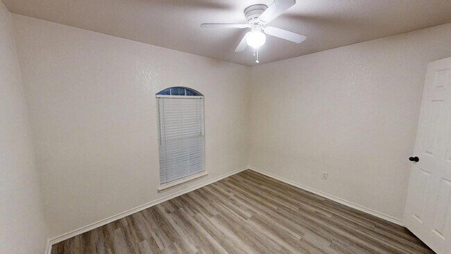 Building Photo - "Spacious 4-Bedroom Retreat with 2 Full Baths in Charming Nolanville!"