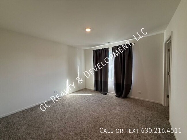 Building Photo - 1694 Cottage Dr