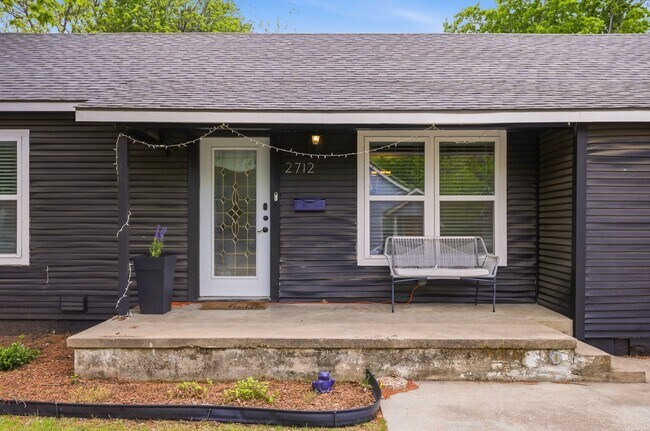 Building Photo - 2712 Frazier Ave