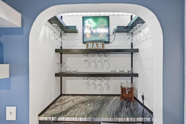 Building Photo - 1326 SW Bartell Ave