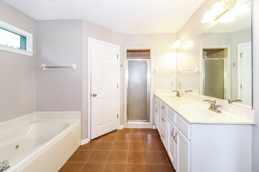 Building Photo - 11059 Bonnie Creek Cove