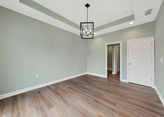 Building Photo - 2583 Cedrus Ave
