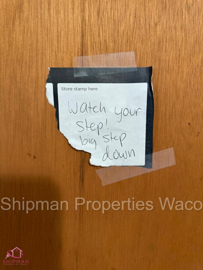 Building Photo - 1106 N 60th St