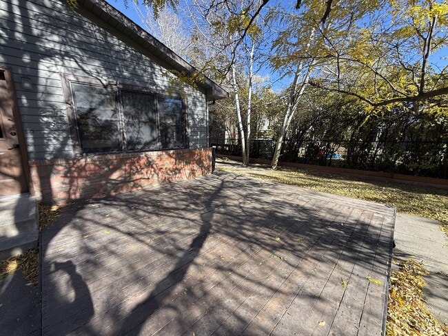 Building Photo - 2004 1st Ave S