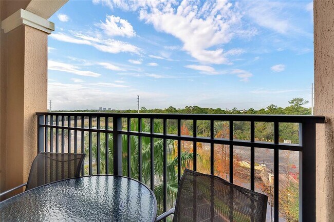 Building Photo - 12527 Floridays Resort Dr