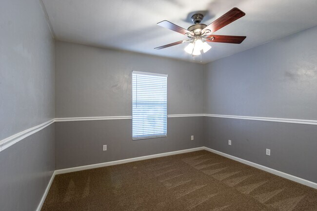 Building Photo - Charming 3BR/2BA Brick Home in the Heart of Newberry – Spacious, Stylish & Move-In Ready!