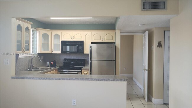 Building Photo - 6225 SW 131st Ct