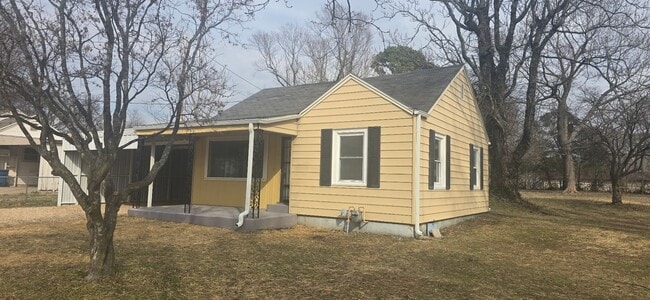 Building Photo - 2 Bed / 1 Bath + Bonus Room – SE Springfield/Galloway