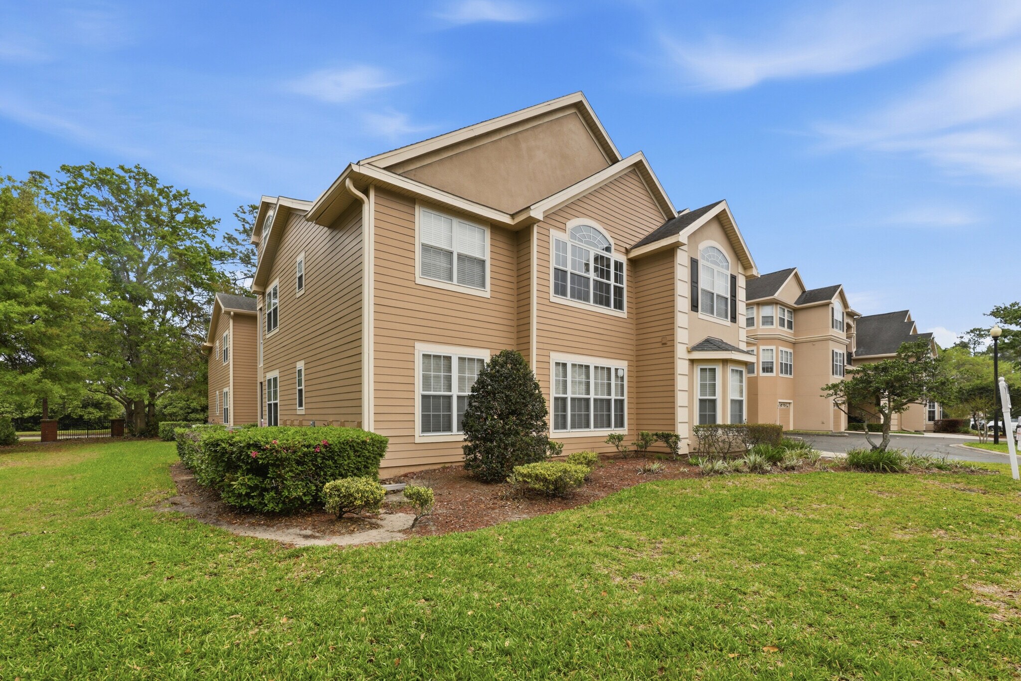 Building Photo - 13810 Sutton Park Dr N