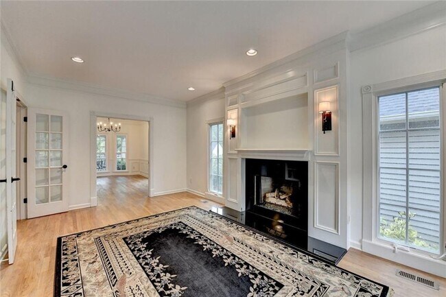 Building Photo - 2611 Briers N Dr