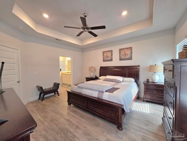 Building Photo - 8055 Silver Maple Dr