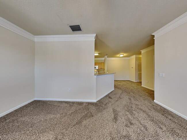 Building Photo - 8848 Villa View Cir