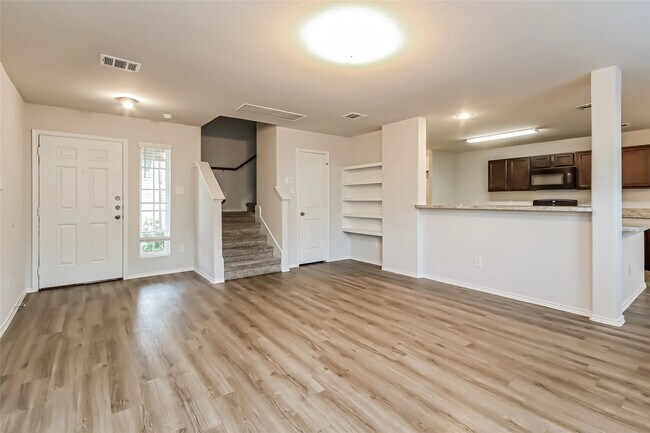 Building Photo - 2751 Madison Ct