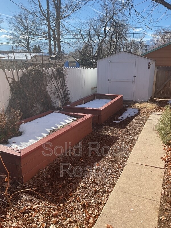 Building Photo - 1810 Yuma St