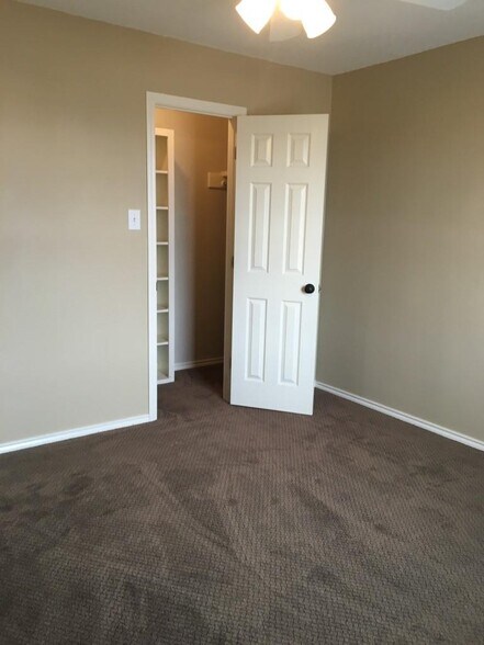 Master bedroom - 2334 78th St