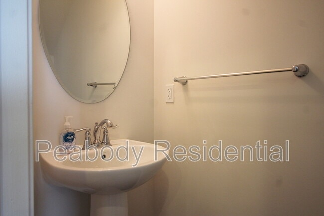 Building Photo - 13615 Air and Space Museum Pkwy