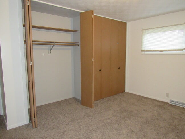 Building Photo - 345 8th St