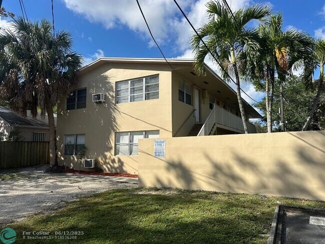 Primary Photo - 1010 SW 16th Ave