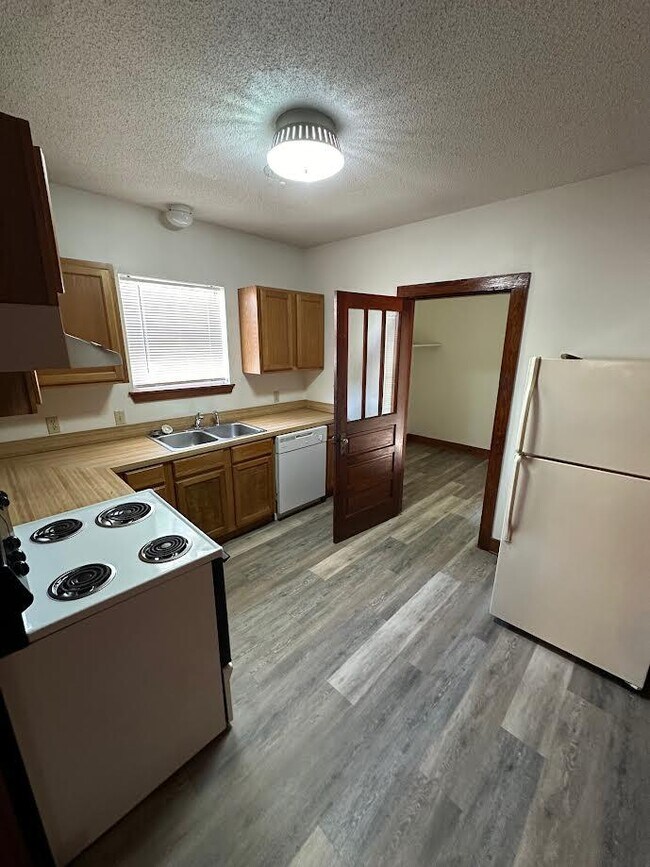 Building Photo - 324 Michael Cir