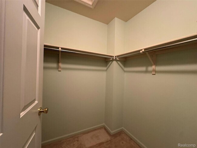 Building Photo - 40342 Riverbend Dr