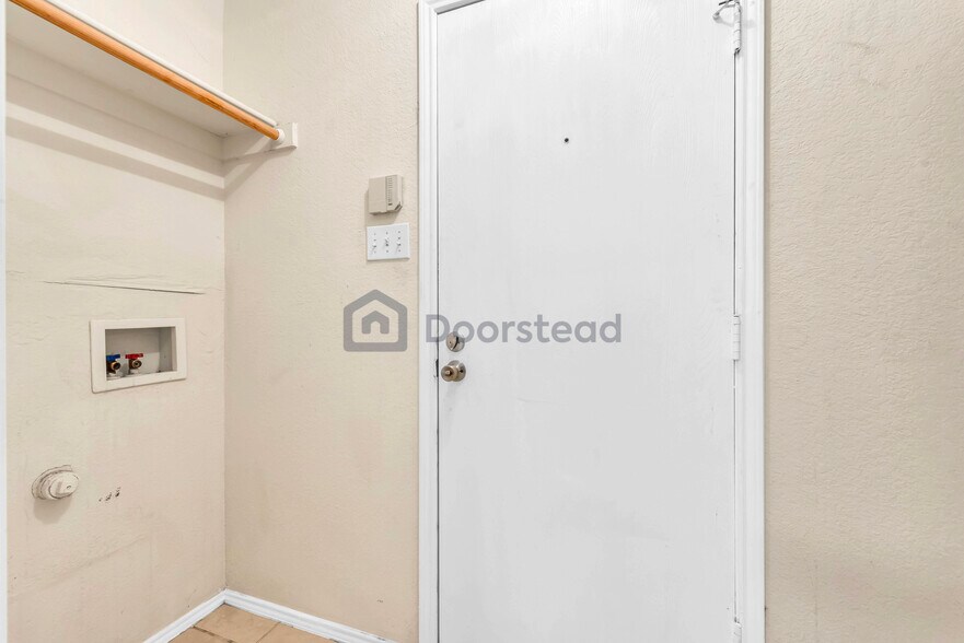 Building Photo - 972 Tennessee Trl