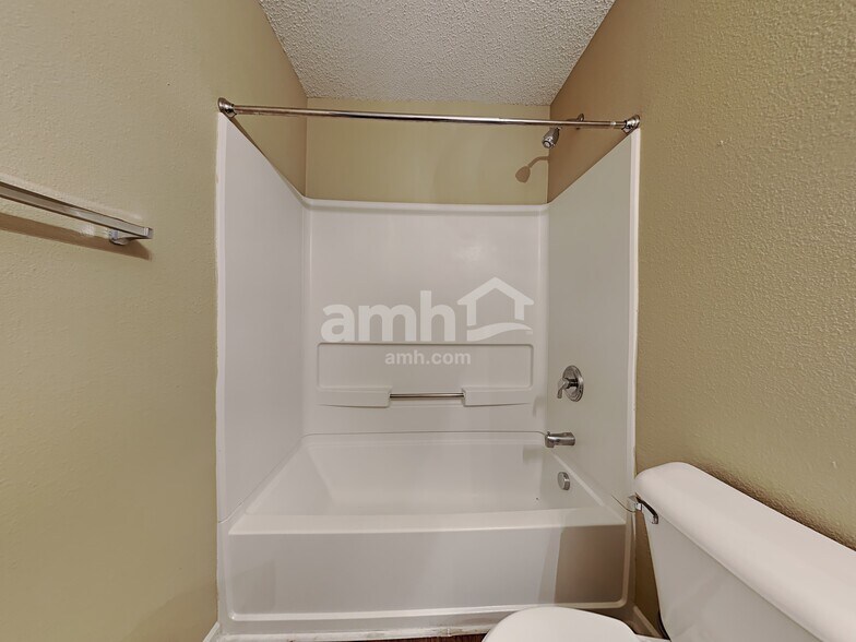 Building Photo - 13426 Allegiance Dr