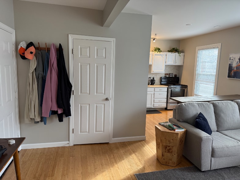 Building Photo - 65 Sherman St